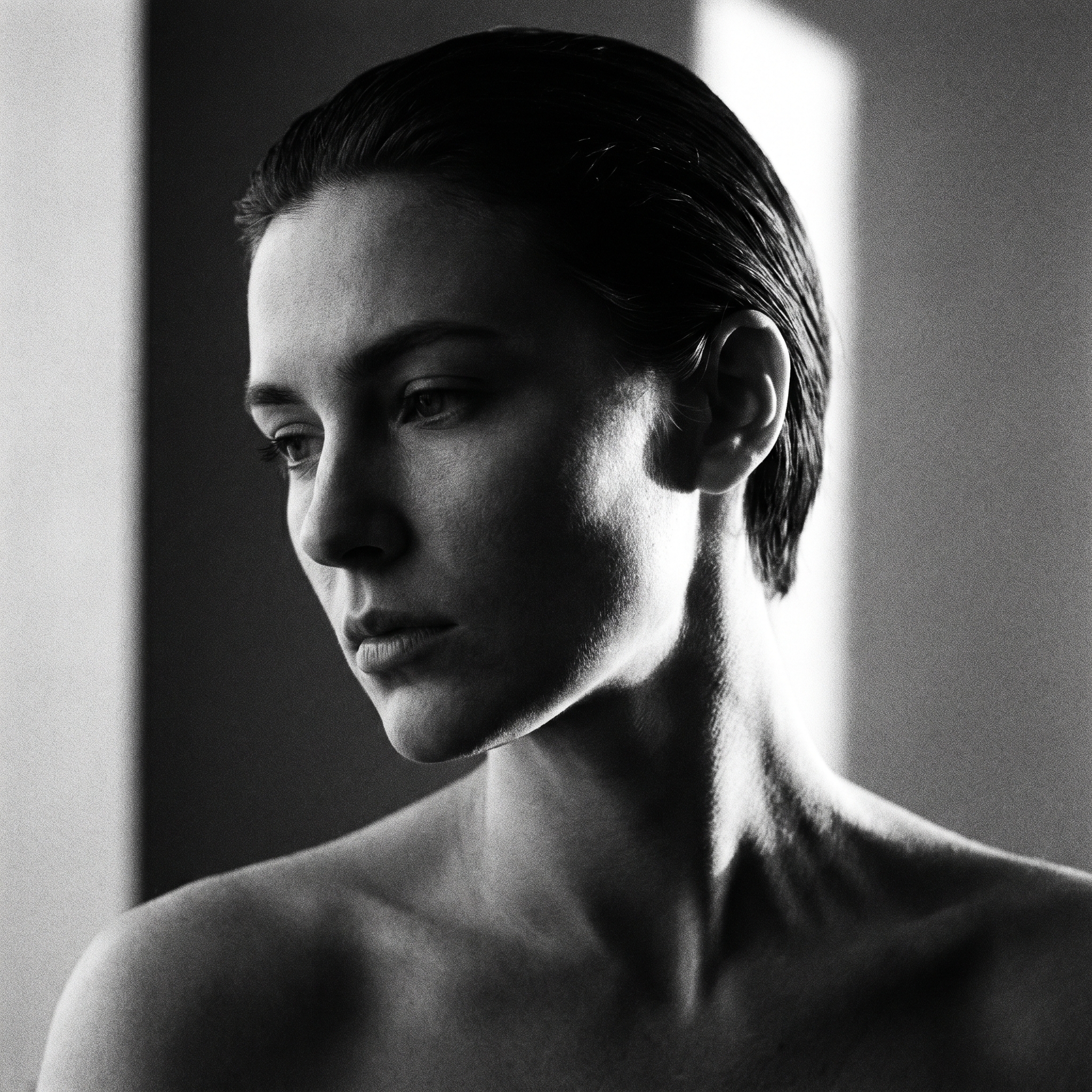 Demi profile, portrait